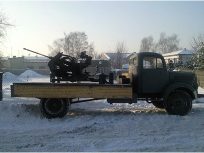 Mercedes L3000 z Flak 38 LPG